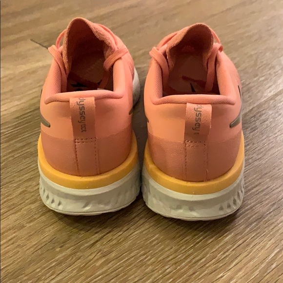 Nike Odyssey React Flyknit 2 - Picture 3 of 6